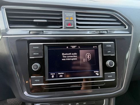 Used 2020 Volkswagen Tiguan S FWD image 15