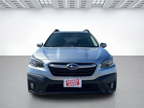 Used 2021 Subaru Outback Premium image 7
