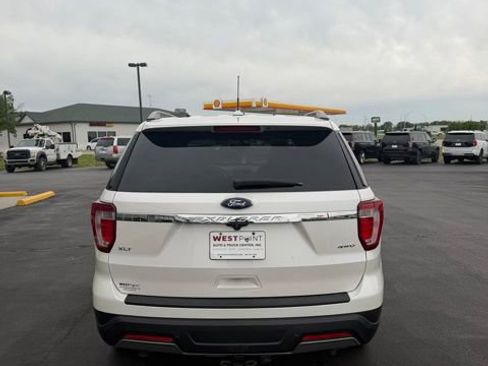 Used 2019 Ford Explorer XLT w/ Equipment Group 202A AWD/4WD image 7