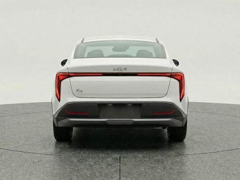 Used 2025 Kia K4 LXS image 7