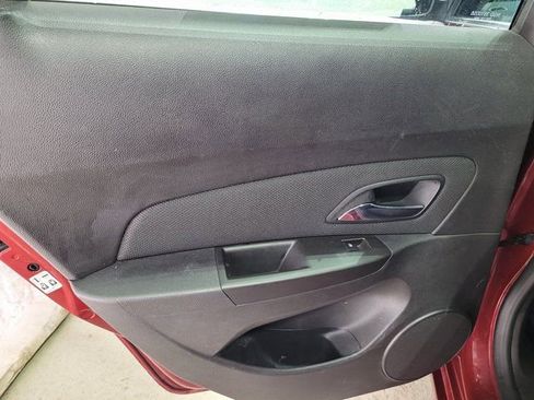 Used 2016 Chevrolet Cruze LT image 32