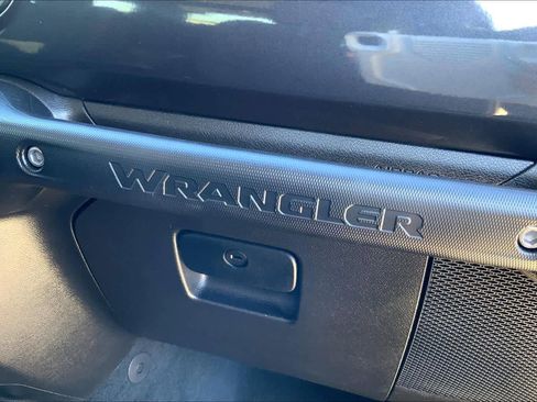 Used 2023 Jeep Wrangler Unlimited Sport image 10