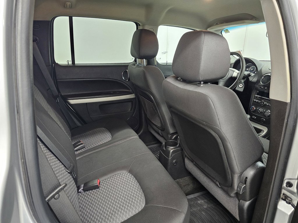 Used 2011 Chevrolet HHR LT FWD image 20