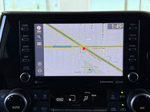 Used 2022 Toyota Highlander XLE image 29