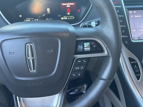 Used 2020 Lincoln Nautilus FWD image 17