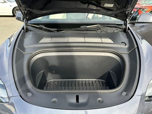 Used 2023 Tesla Model Y Long Range image 61