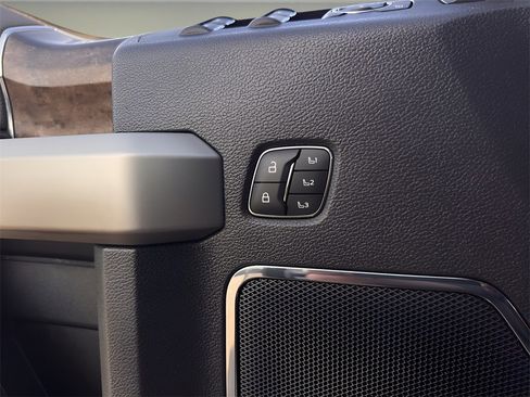 Used 2022 Ford F250 Lariat w/ Tremor Off-Road Package image 30