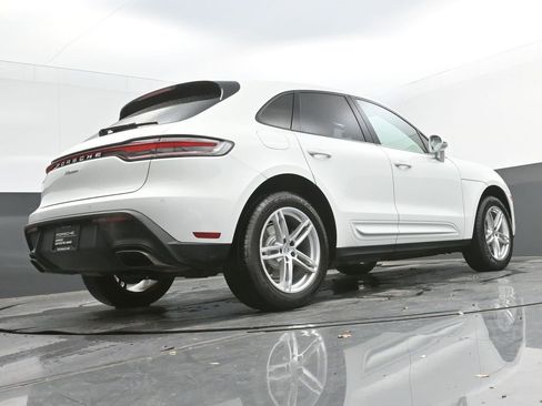Used 2022 Porsche Macan image 36