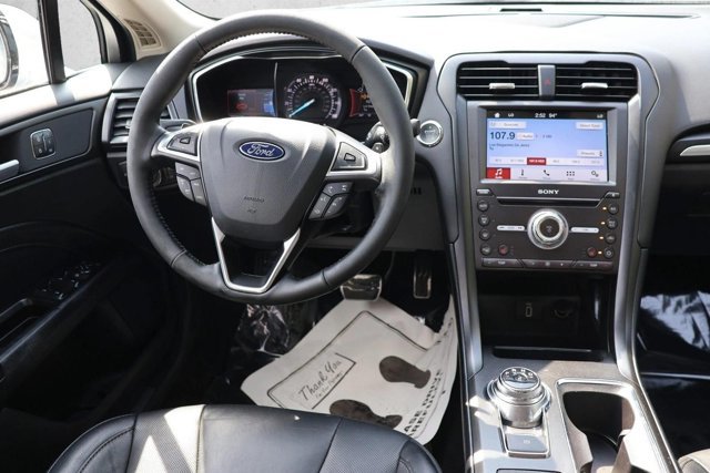 Used 2017 Ford Fusion Titanium FWD image 23