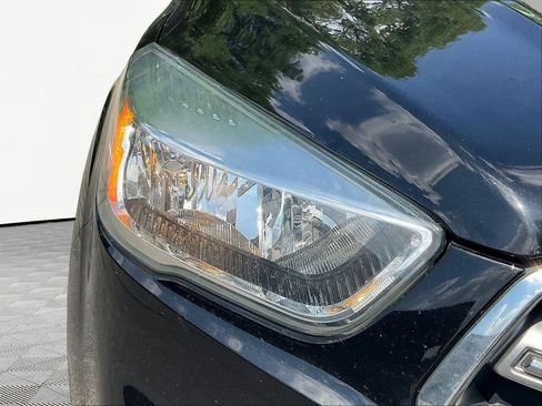 Used 2017 Ford Escape SE FWD image 11
