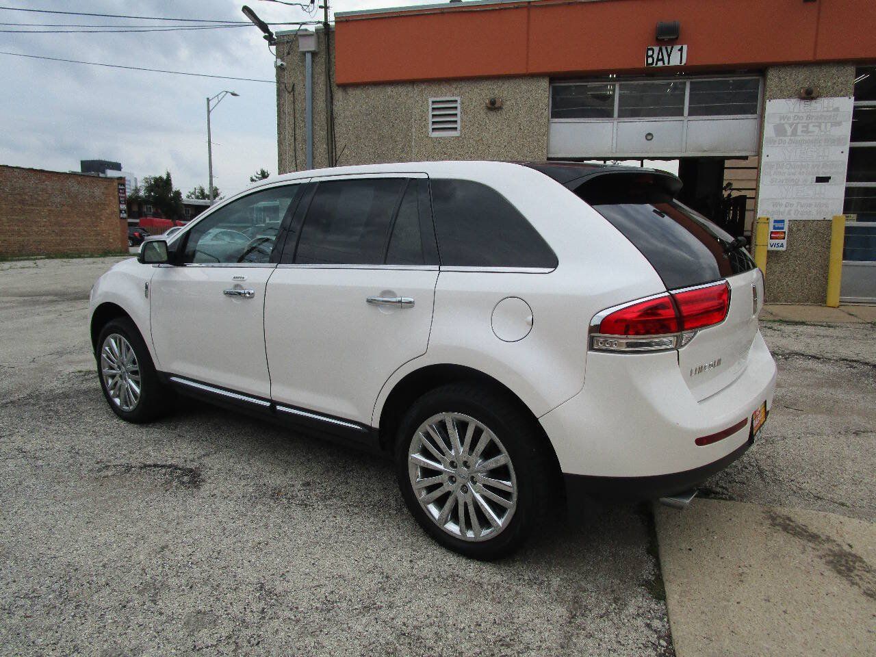 Used 2015 Lincoln MKX AWD w/ Equipment Group 102A image 5