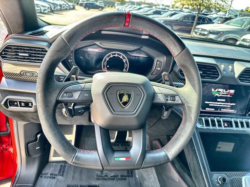 Used 2024 Lamborghini Urus Performante image 21