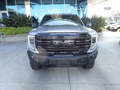 New 2026 GMC Sierra 1500 AT4X w/ LPO, Black Badging Package