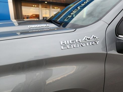 Used 2025 Chevrolet Silverado 1500 High Country w/ Technology Package image 10