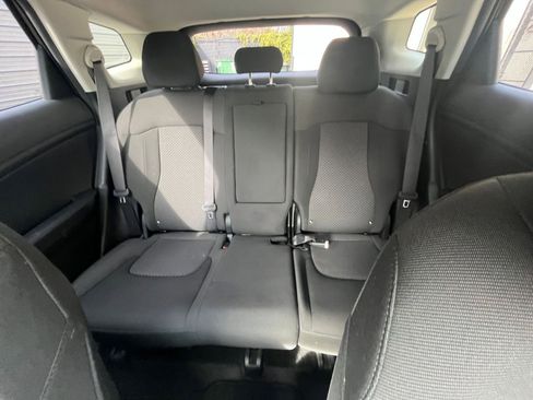 Used 2024 Kia Sportage LX image 33