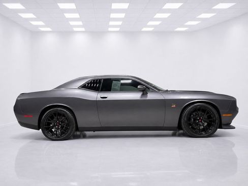 Used 2023 Dodge Challenger R/T Scat Pack RWD image 7