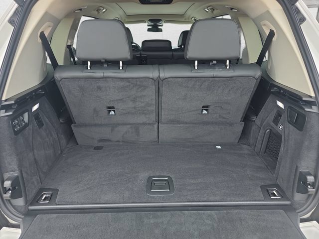 Used 2026 BMW X7 xDrive40i AWD/4WD image 13