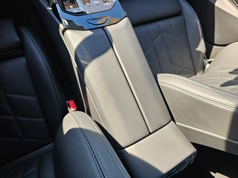 Certified 2025 BMW 530i xDrive 530i xDrive w/ Premium Package image 24