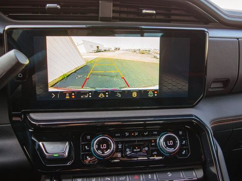 Used 2024 GMC Sierra 2500 AT4 w/ Max Trailering Package image 24