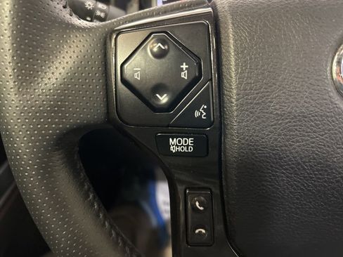 Used 2022 Toyota 4Runner TRD Off-Road Premium image 30