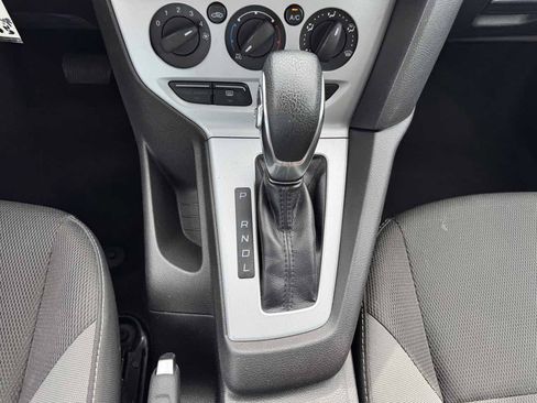Used 2013 Ford Focus SE FWD image 46