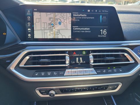 Used 2023 BMW X5 xDrive45e w/ Parking Assistance Package image 22