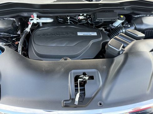 Used 2016 Honda Pilot Elite image 36