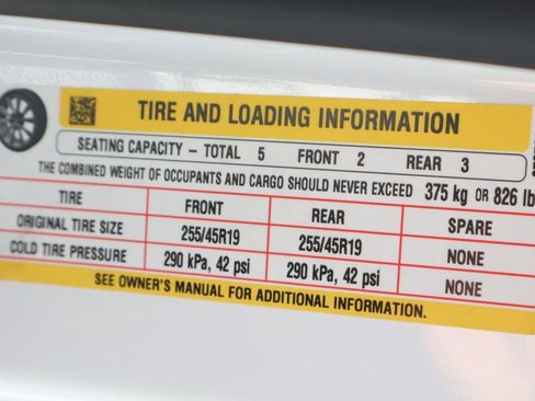 Used 2024 Tesla Model Y Long Range RWD image 44