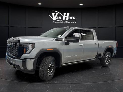 Used 2025 GMC Sierra 3500 Denali Ultimate AWD/4WD image 3