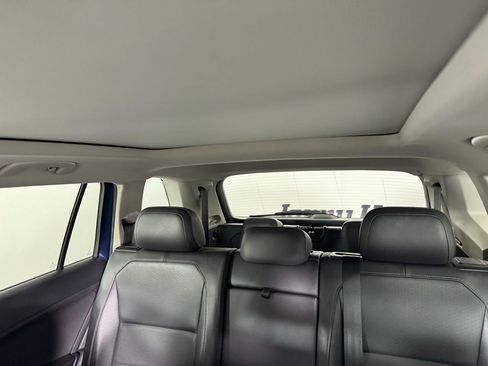 Used 2020 Volkswagen Tiguan SE image 6