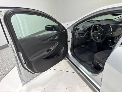 Used 2019 Chevrolet Malibu LS FWD image 6