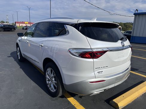Used 2023 Buick Enclave Essence w/ Experience Buick Package image 4
