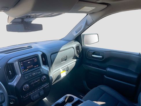 Used 2025 Chevrolet Silverado 1500 Custom Trail Boss AWD/4WD image 22
