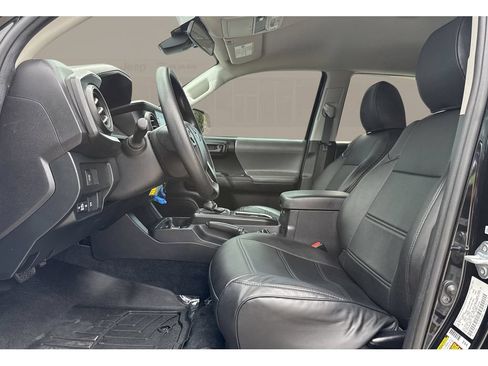 Used 2021 Toyota Tacoma SR AWD/4WD image 26