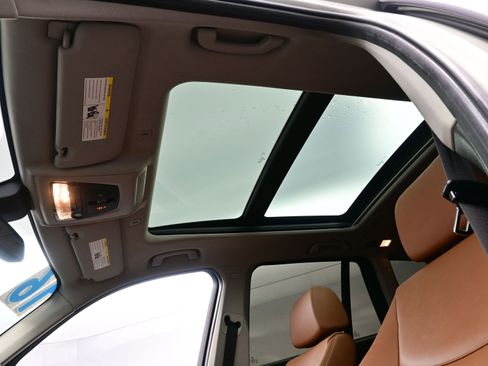 Used 2016 BMW X3 xDrive28i image 17