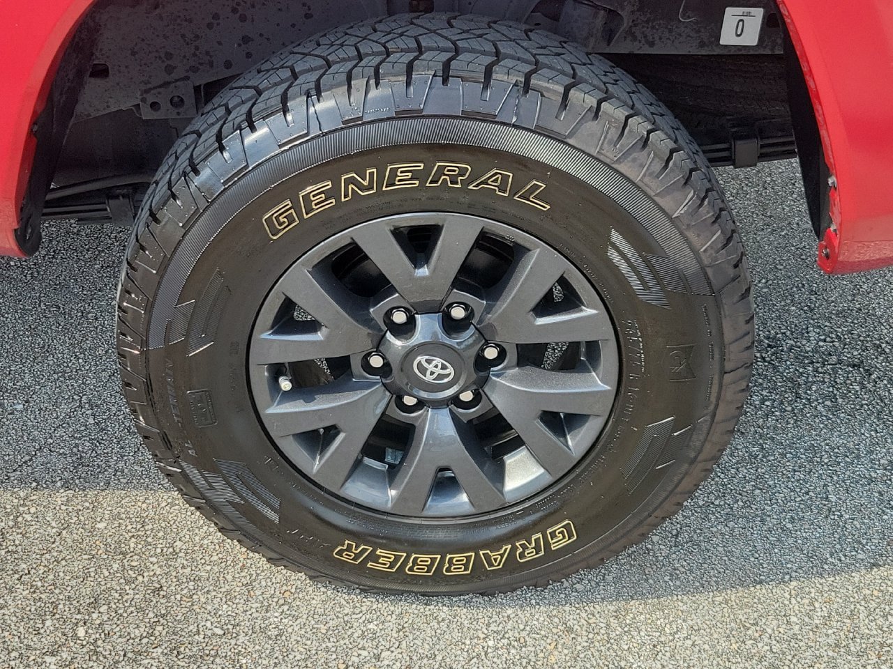 Used 2023 Toyota Tacoma SR5 RWD image 5