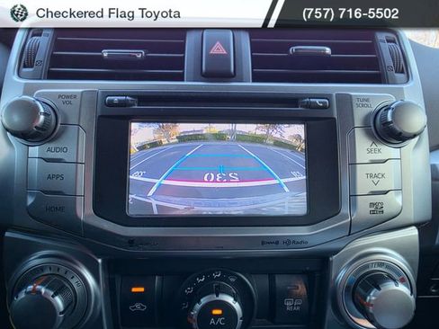 Used 2018 Toyota 4Runner SR5 Premium image 17