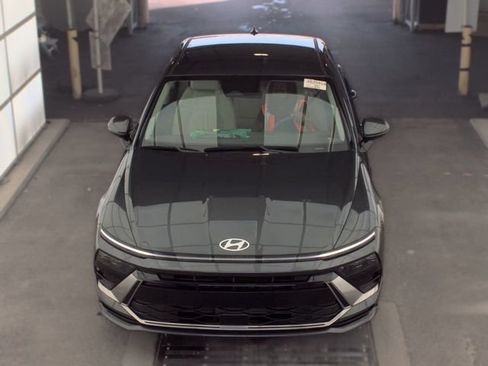 Used 2025 Hyundai Sonata SEL FWD image 2