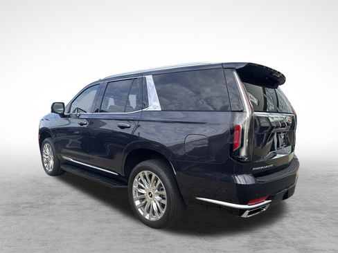 Used 2023 Cadillac Escalade Premium Luxury image 3