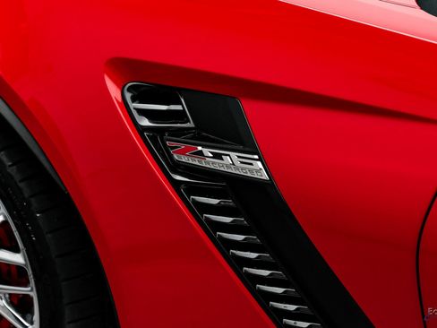 Used 2016 Chevrolet Corvette Z06 w/ 2LZ Preferred Equipment Group image 39