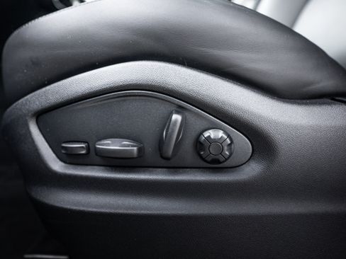 New 2026 Porsche Cayenne GTS image 22