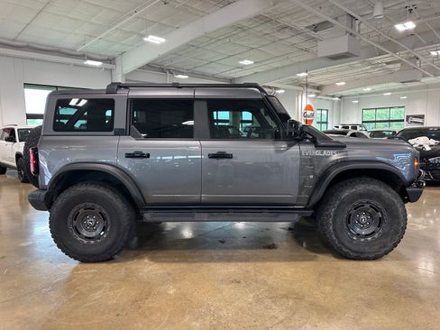 Used 2024 Ford Bronco Everglades AWD/4WD image 9
