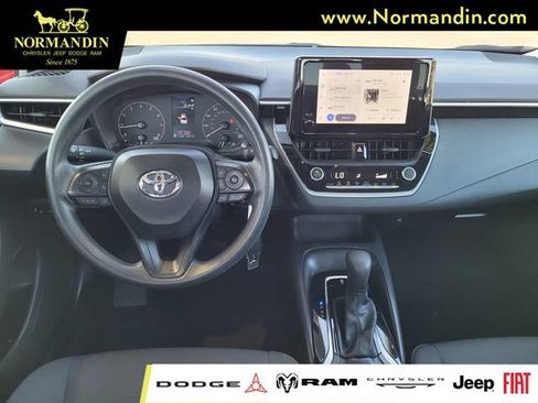 Used 2024 Toyota Corolla LE FWD image 7
