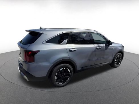 Used 2024 Kia Sorento S FWD image 15