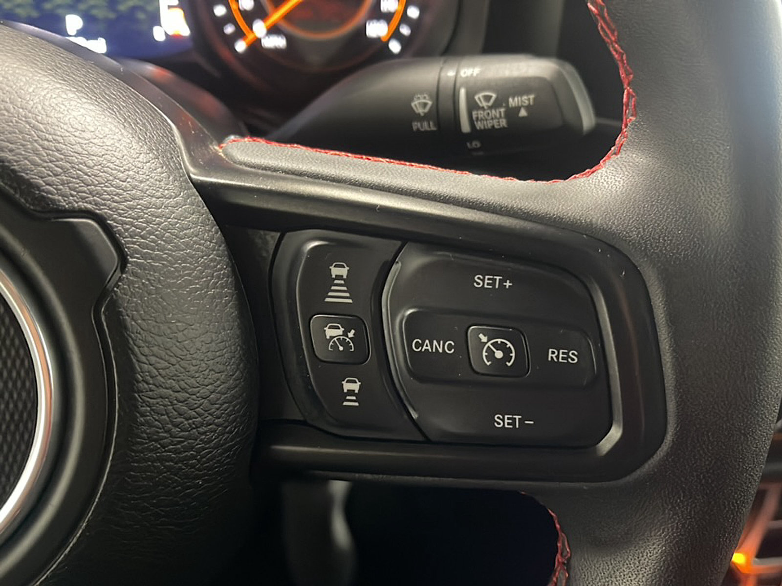 Used 2024 Jeep Gladiator Rubicon AWD/4WD image 7