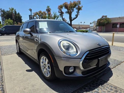 Used 2017 MINI Cooper Clubman ALL4 AWD/4WD image 3