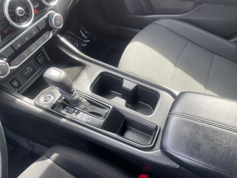 Used 2025 Nissan Sentra S image 41
