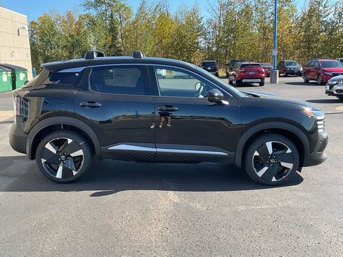 New 2026 Nissan Kicks SR w/ Cold Weather Package image 4