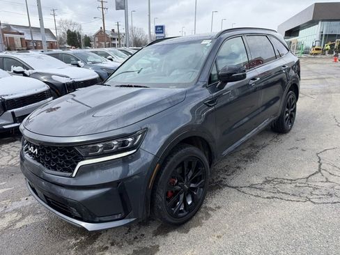 Certified 2023 Kia Sorento SX image 3