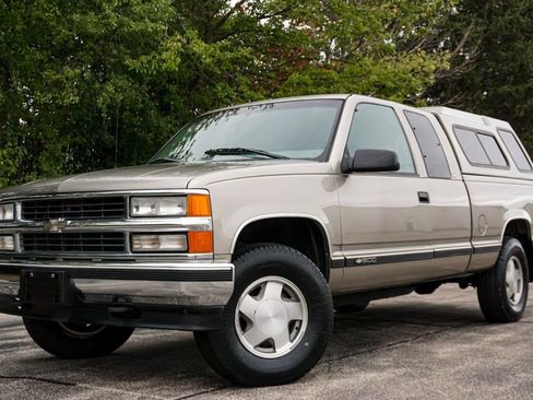 Used 1998 Chevrolet Silverado 1500 4x4 Extended Cab w/ Preferred Equipment Group 2 image 1